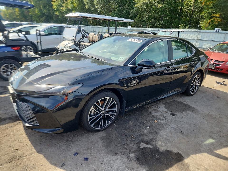 TOYOTA CAMRY 2025 с VIN 4T1DBADK9SU529774 - Снимка от търг