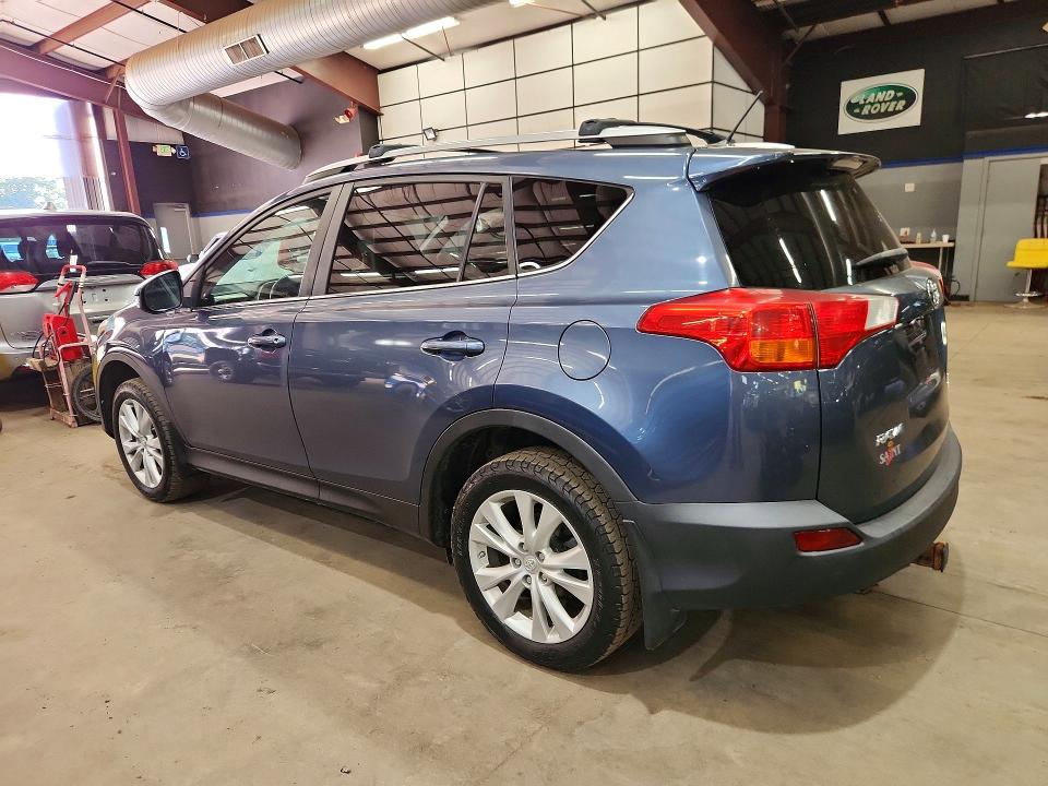 Снимка 2 от търг – 2014 TOYOTA RAV4 с VIN 2T3DFREV2EW208828