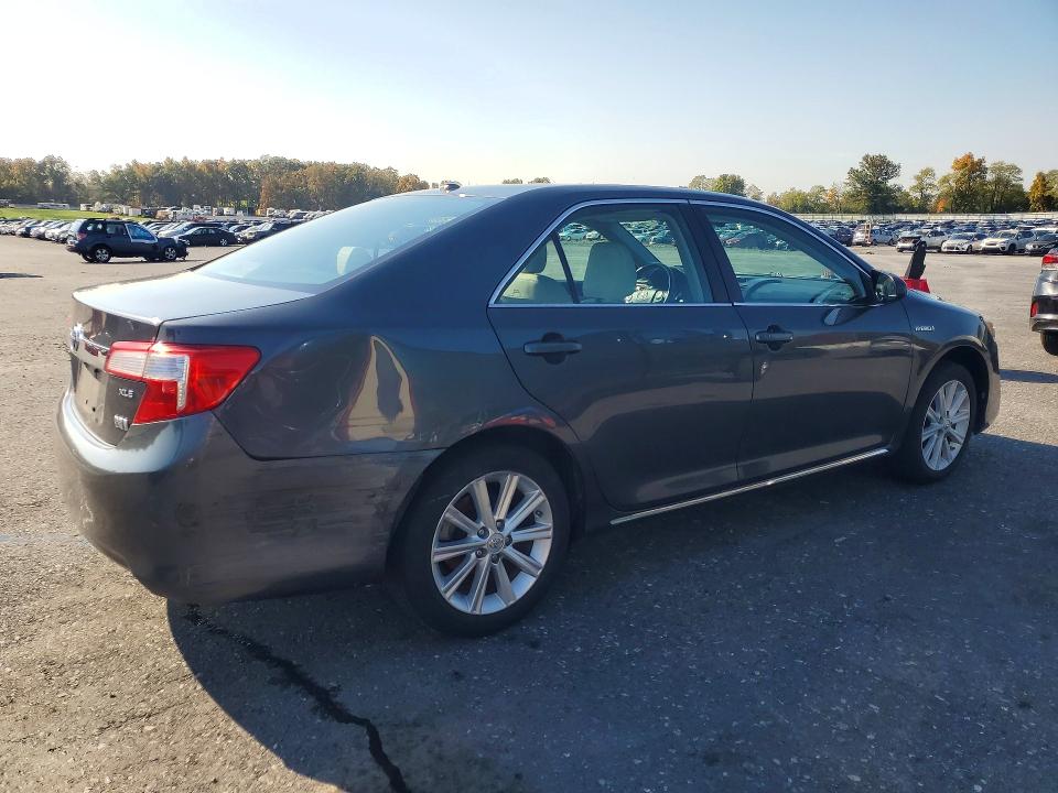 Снимка 3 от търг – 2012 TOYOTA CAMRY HYBRID с VIN 4T1BD1FK1CU059756