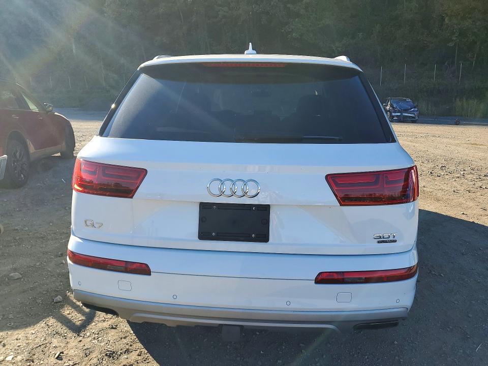 Photo 6 from auction – 2018 AUDI Q7 with VIN WA1LAAF78JD045051