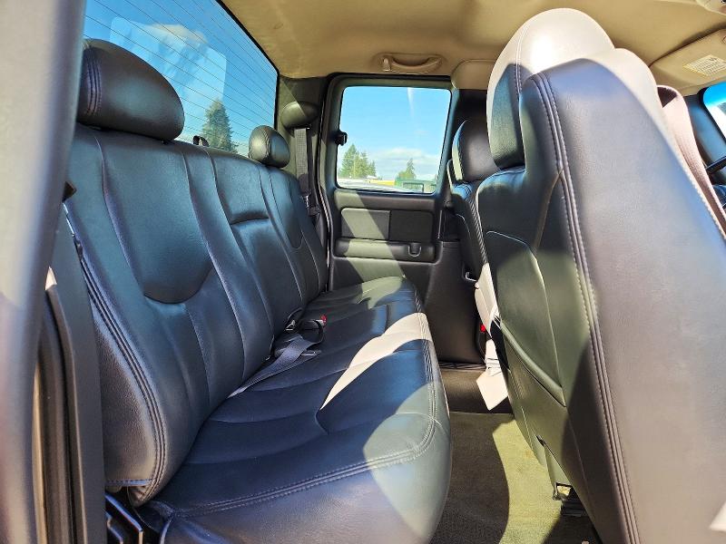 Photo 10 from auction – 2003 CHEVROLET SILVERADO with VIN 2GCEK19T431197489
