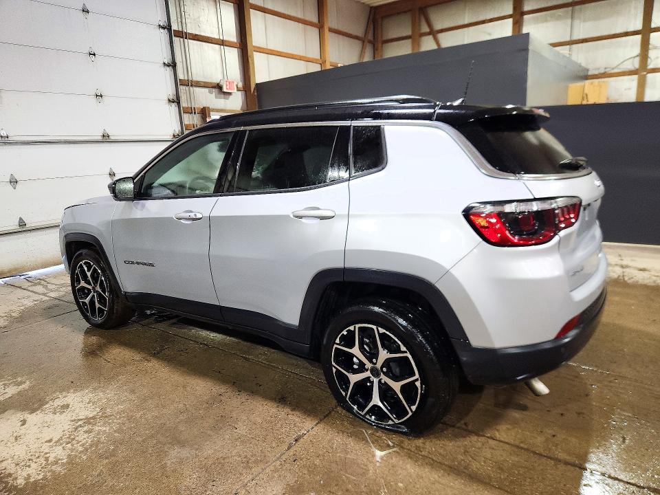 Foto 2 de la subasta – 2025 JEEP COMPASS con VIN 3C4NJDCN4ST619594