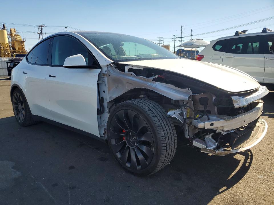 Снимка 4 от търг – 2022 TESLA MODEL Y с VIN 7SAYGDEF5NF326956
