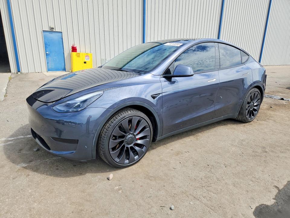 TESLA MODEL Y 2022 с VIN 7SAYGDEF1NF451761 - Снимка от търг