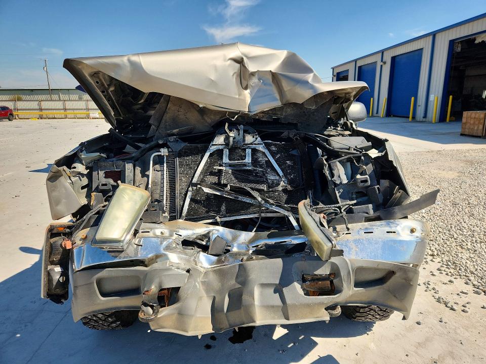 Снимка 5 от търг – 2003 CHEVROLET SILVERADO с VIN 1GCHK23U63F214516