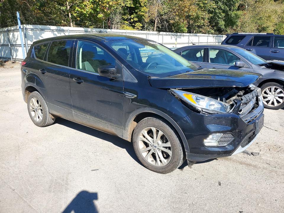 Снимка 4 от търг – 2017 FORD ESCAPE с VIN 1FMCU9GD1HUC45727