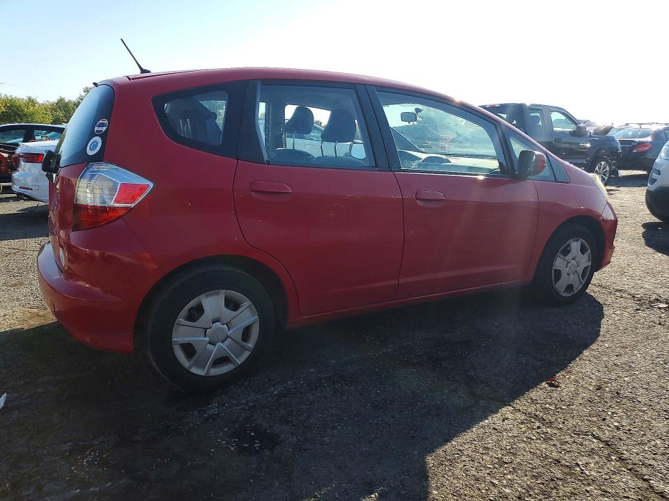 Снимка 3 от търг – 2013 HONDA FIT с VIN JHMGE8H32DC014983