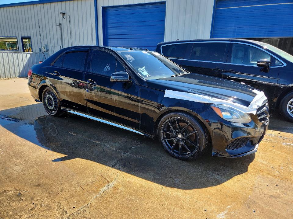 Снимка 4 от търг – 2016 MERCEDES-BENZ E с VIN WDDHF8JB2GB216436