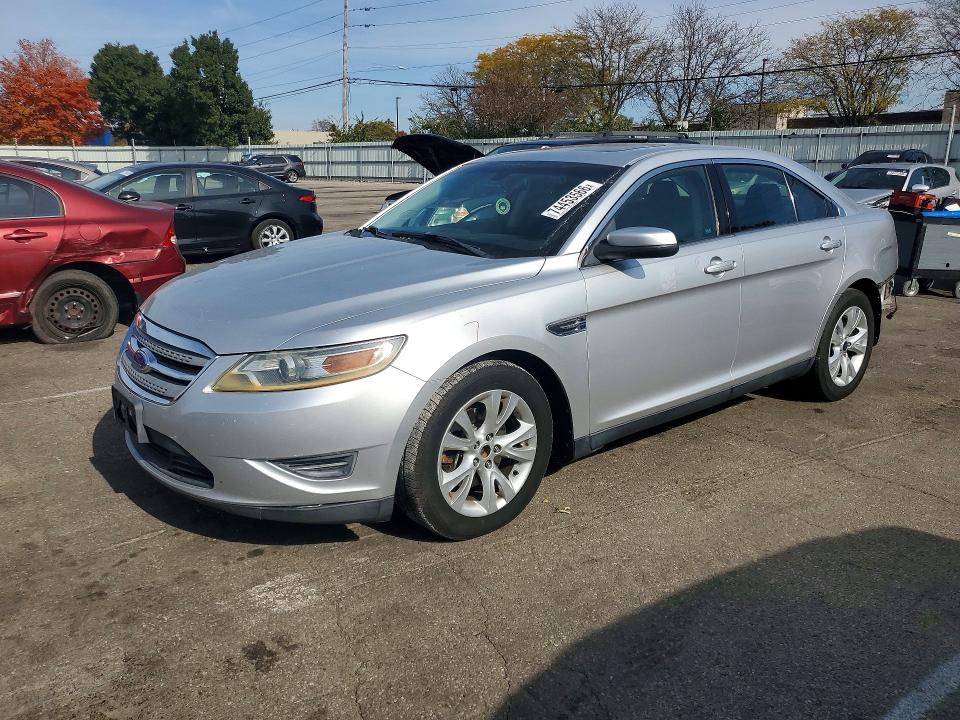FORD TAURUS 2012 с VIN 1FAHP2EWXCG110613 - Снимка от търг