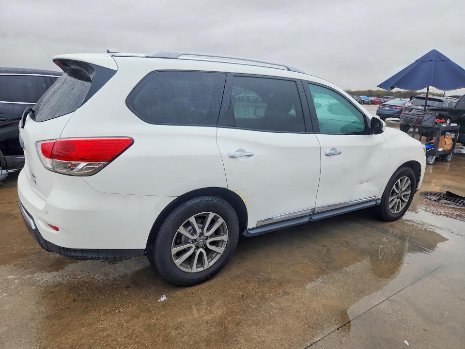 Photo 3 from auction – 2014 NISSAN PATHFINDER with VIN 5N1AR2MM0EC621369