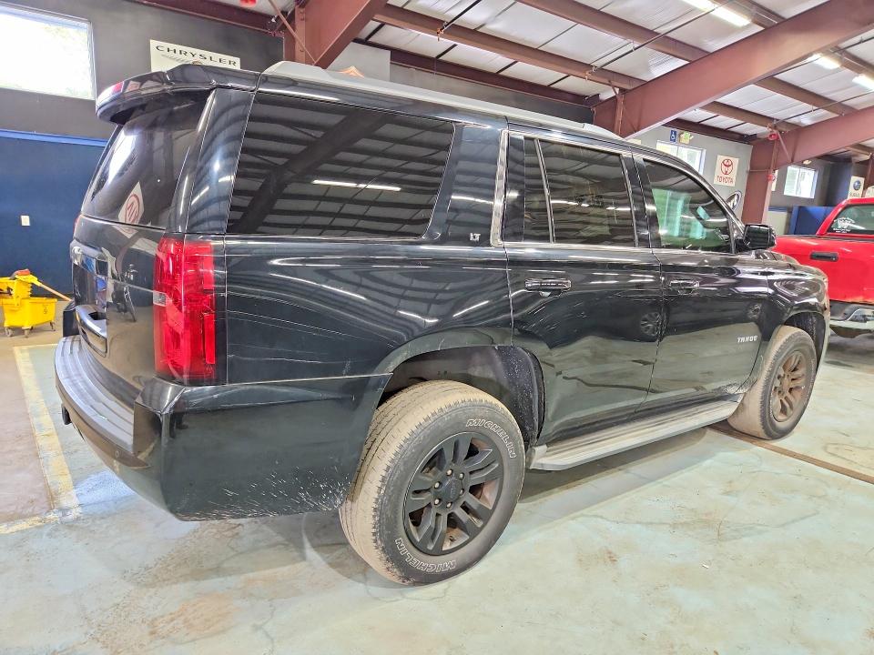 Photo 3 from auction – 2017 CHEVROLET TAHOE with VIN 1GNSKBKC6HR117120
