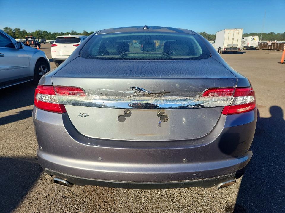 Foto 6 de la subasta – 2009 JAGUAR XF con VIN SAJWA06B79HR46614