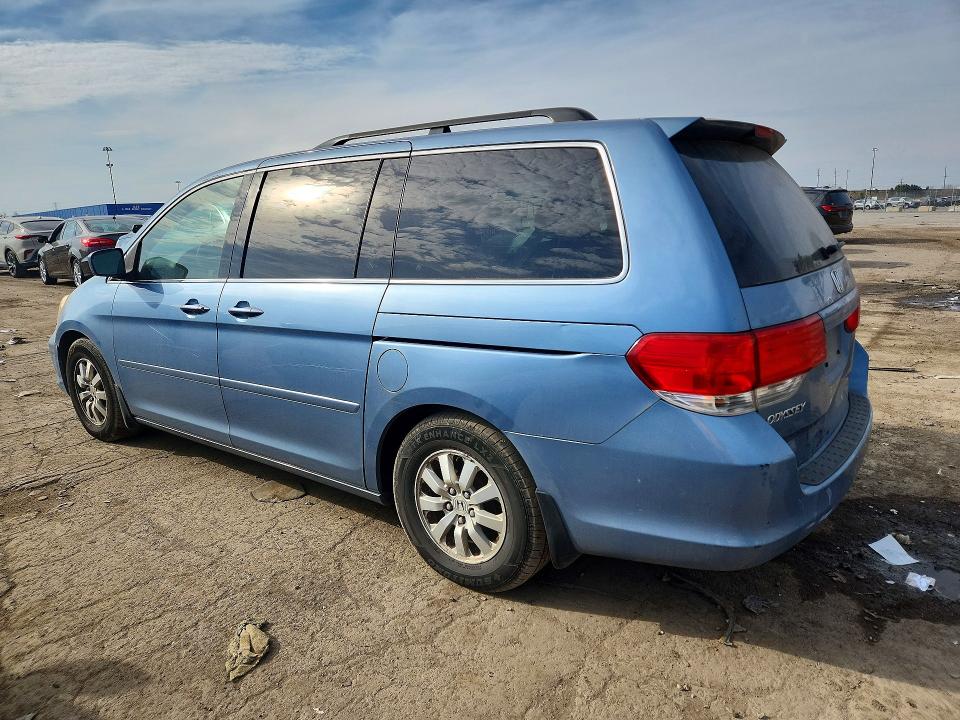 Снимка 2 от търг – 2010 HONDA ODYSSEY с VIN 5FNRL3H43AB075074
