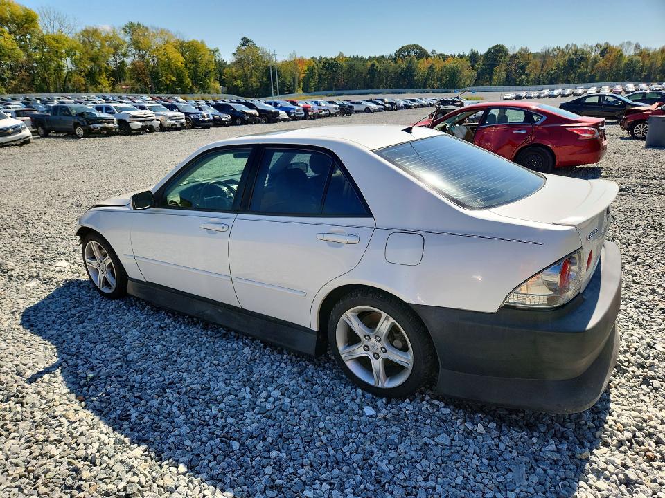 صورة رقم 2 من المزاد - 2003 LEXUS IS 300 مع VIN JTHBD192730065700