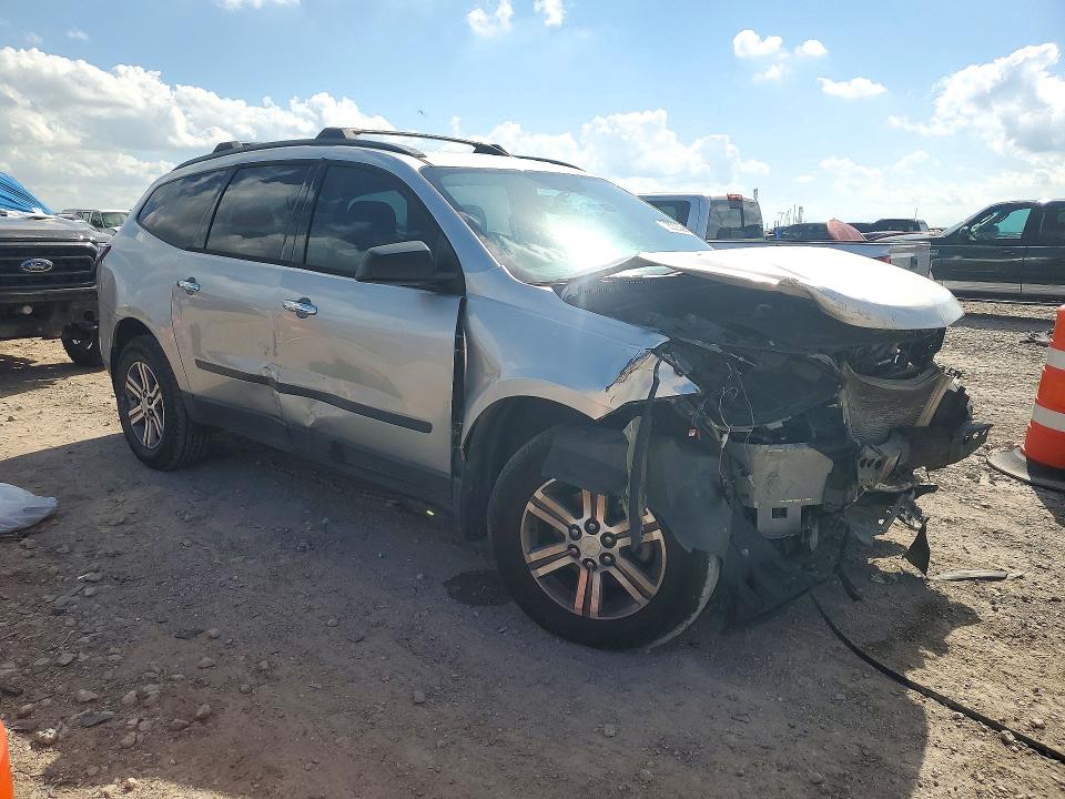 Photo 4 from auction – 2015 CHEVROLET TRAVERSE with VIN 1GNKRFEDXFJ344748