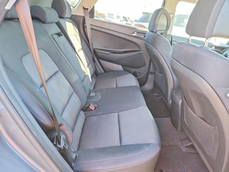 Photo 11 from auction – 2017 HYUNDAI TUCSON with VIN KM8J3CA4XHU509348