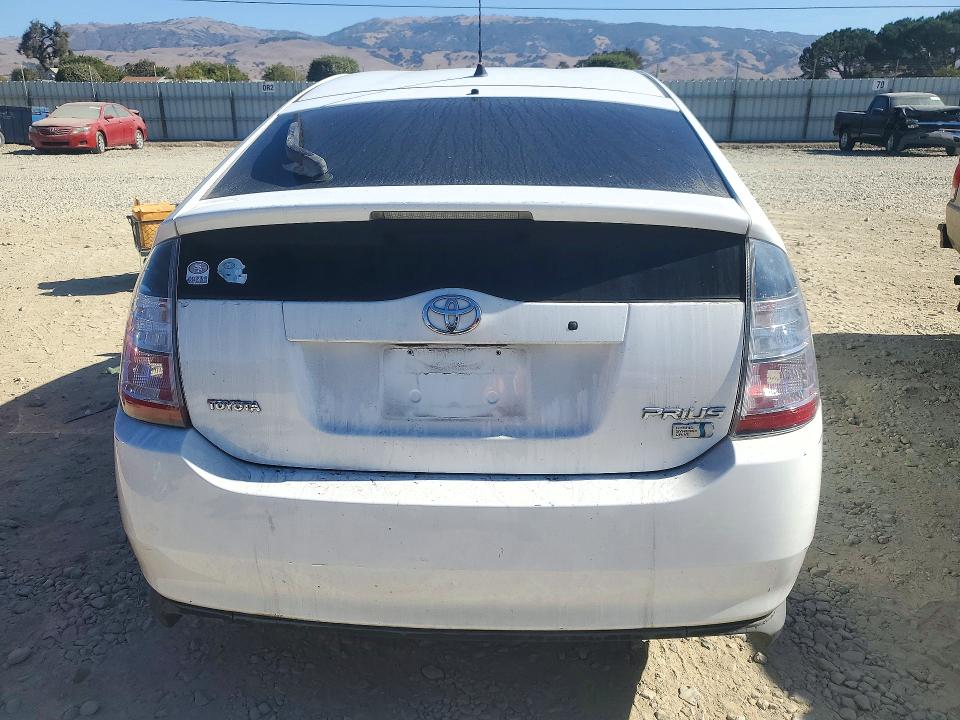 Снимка 6 от търг – 2005 TOYOTA PRIUS с VIN JTDKB20U153066953