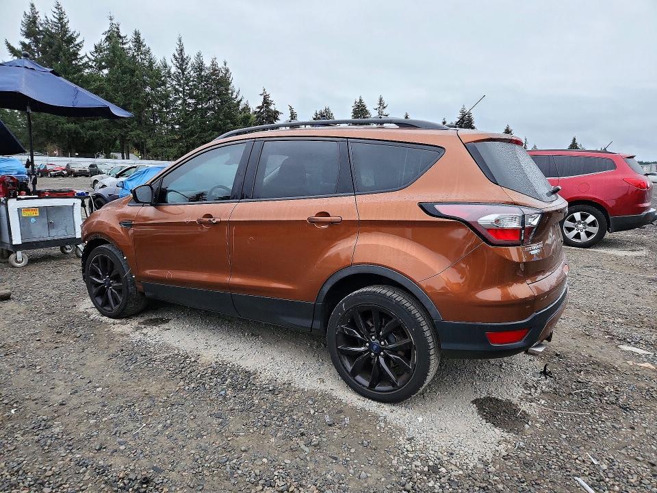 صورة رقم 2 من المزاد - 2017 FORD ESCAPE مع VIN 1FMCU9J90HUC38837