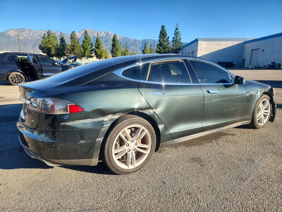 Photo 3 from auction – 2014 TESLA MODEL S with VIN 5YJSA1H10EFP32419