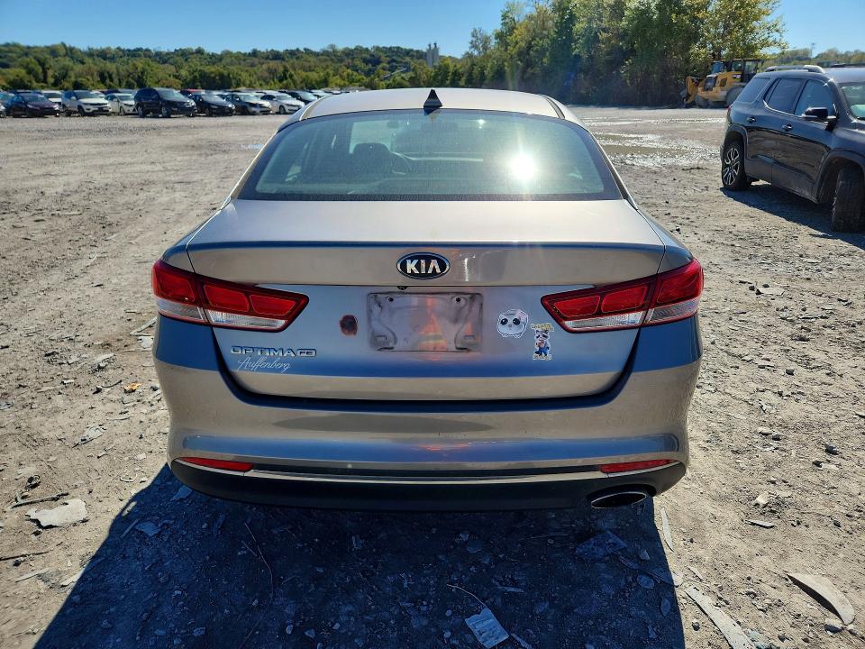 Zdjęcie 6 z aukcji – 2016 KIA OPTIMA z VIN 5XXGT4L34GG094041