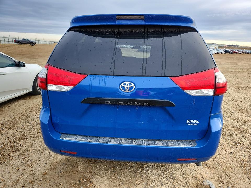 Photo 6 from auction – 2015 TOYOTA SIENNA with VIN 5TDZK3DC2FS532346