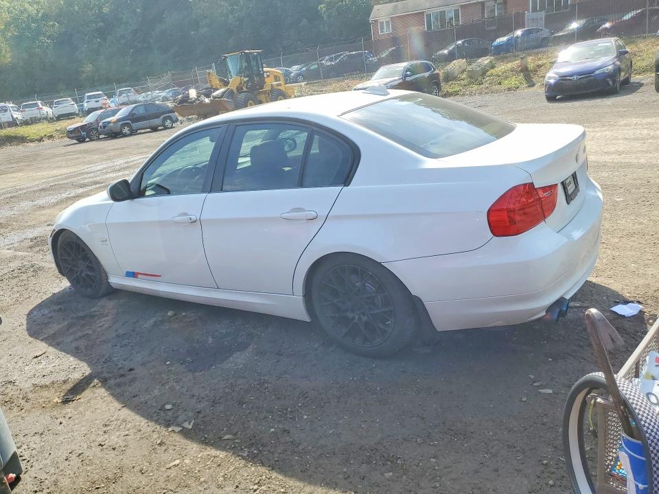 Снимка 2 от търг – 2011 BMW 328 с VIN WBAPK7C54BF085687