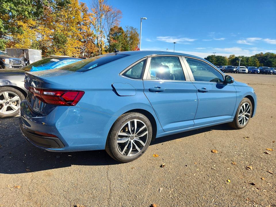 Photo 3 from auction – 2026 VOLKSWAGEN JETTA with VIN 3VW7W7BU2TM080650