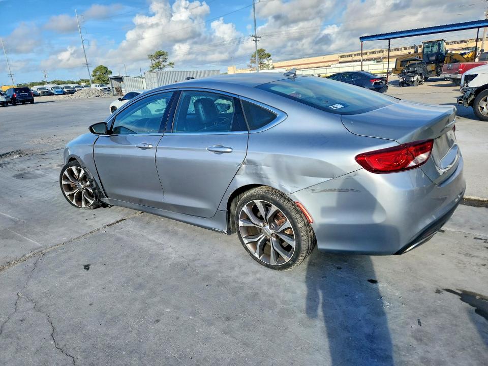 Снимка 2 от търг – 2015 CHRYSLER 200 с VIN 1C3CCCCG8FN526438