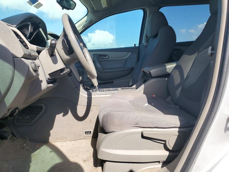 Photo 7 from auction – 2015 CHEVROLET TRAVERSE with VIN 1GNKRFEDXFJ344748