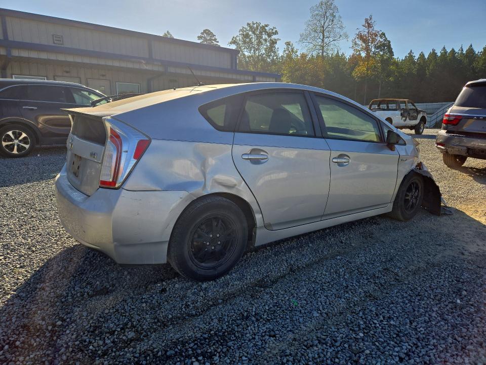 Фото 3 с аукциона – 2015 TOYOTA PRIUS с VIN JTDKN3DU3F2003433