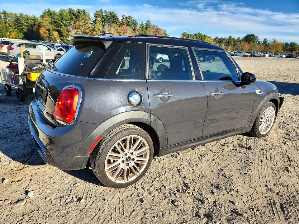 صورة رقم 3 من المزاد - 2018 MINI COOPER مع VIN WMWXU3C54J2B64708