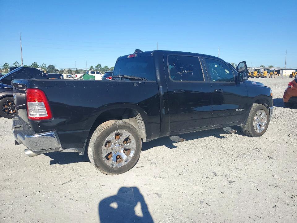 Снимка 3 от търг – 2021 RAM 1500 с VIN 1C6RREFM3MN543900