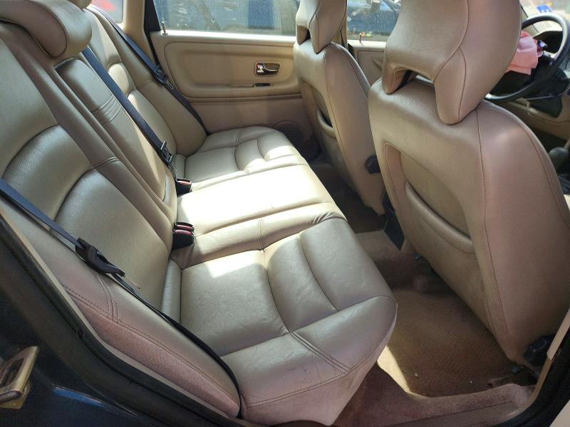 Photo 10 from auction – 1998 VOLVO S70 with VIN YV1LS5640W2436207