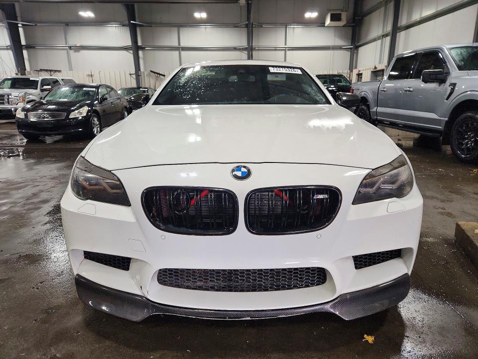 Снимка 5 от търг – 2013 BMW M5 с VIN WBSFV9C56DD095727
