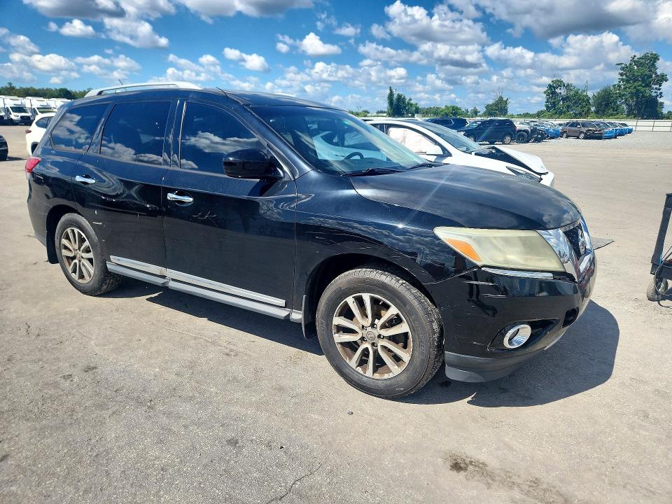 Photo 4 from auction – 2013 NISSAN PATHFINDER with VIN 5N1AR2MN1DC677442