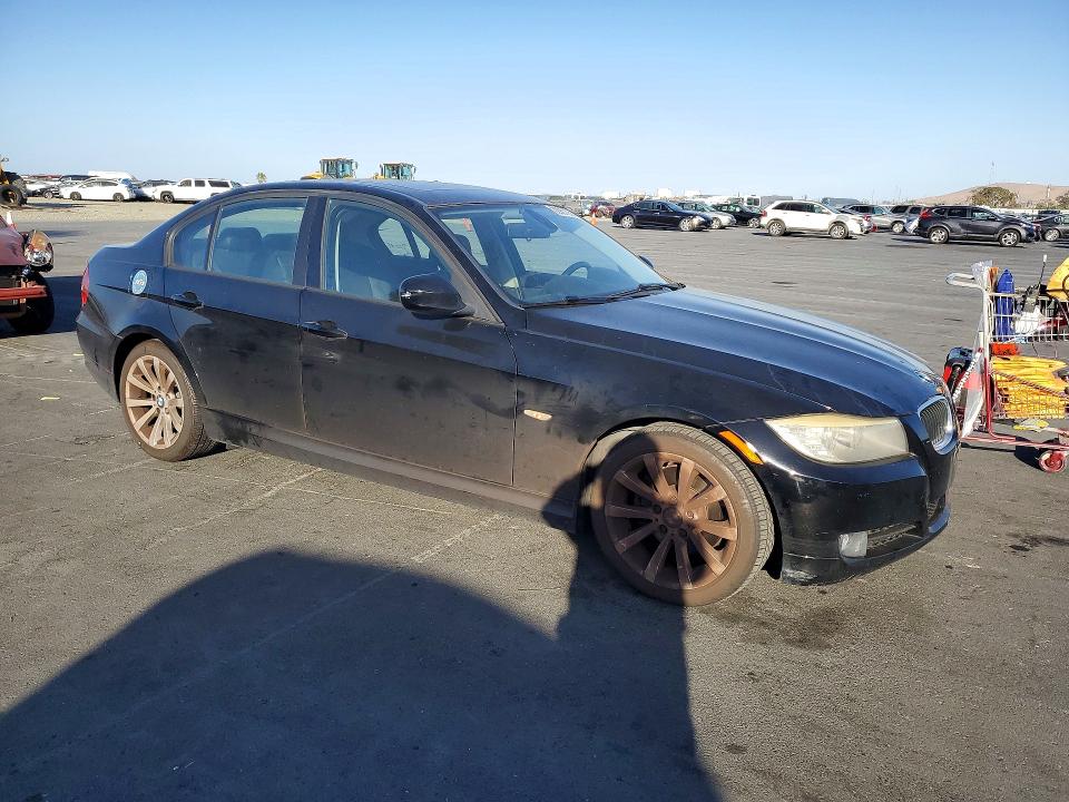 Photo 4 from auction – 2011 BMW 328 with VIN WBAPH5C56BA444764