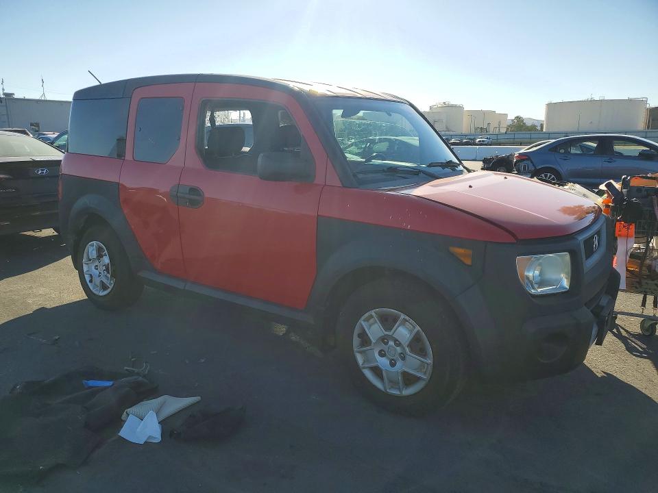Photo 4 from auction – 2006 HONDA ELEMENT with VIN 5J6YH18316L006049