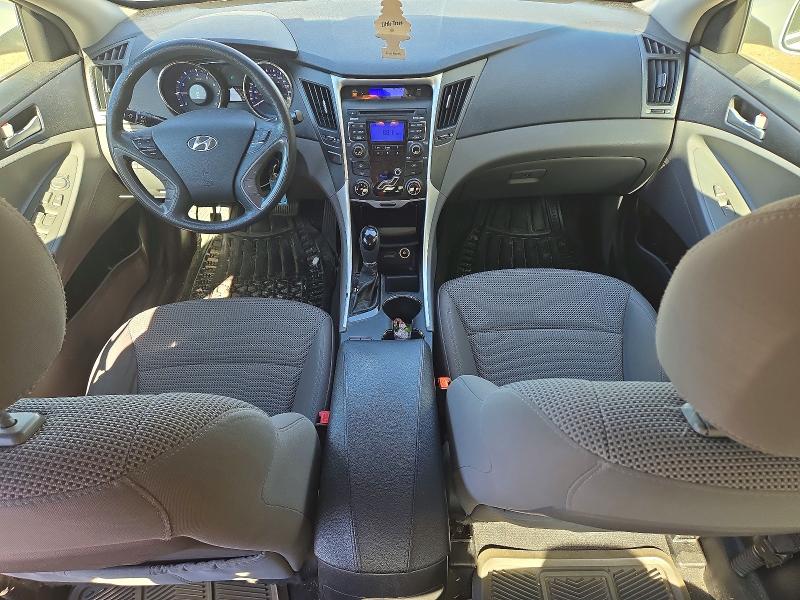 Photo 8 from auction – 2011 HYUNDAI SONATA with VIN 5NPEB4ACXBH236631