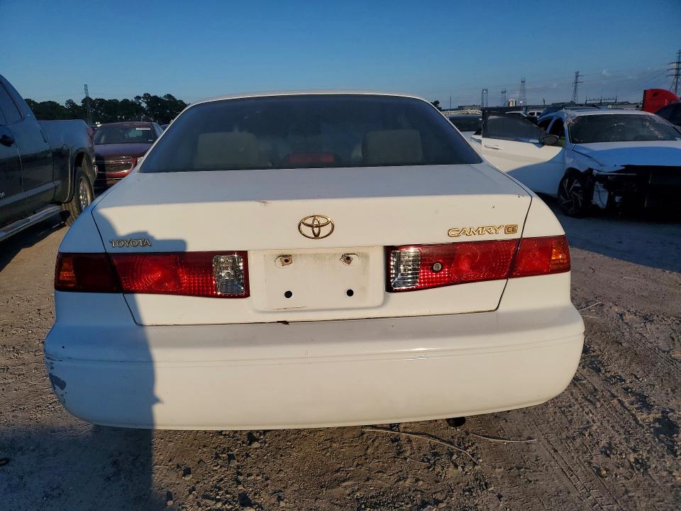Снимка 6 от търг – 2001 TOYOTA CAMRY с VIN 4T1BG22K11U849929