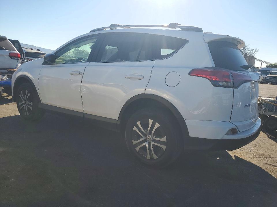 Photo 2 from auction – 2018 TOYOTA RAV4 with VIN JTMZFREV7JJ744981