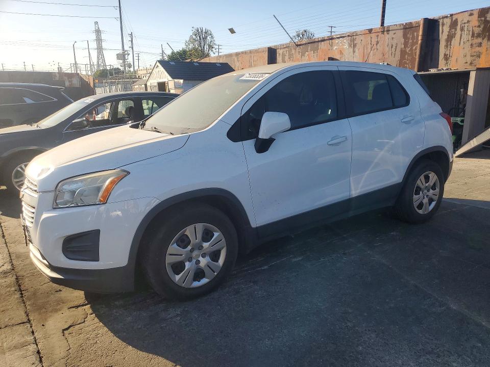 CHEVROLET TRAX 2015 с VIN KL7CJKSB4FB062774 - Снимка от търг