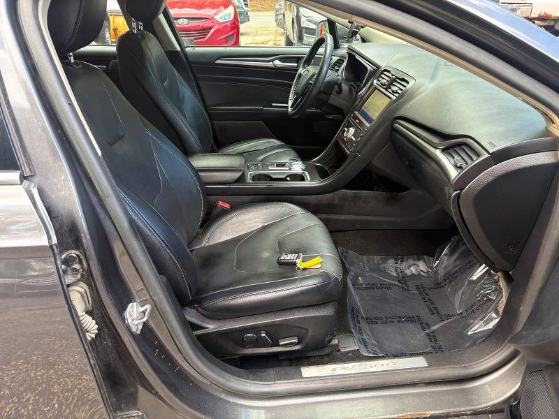 Zdjęcie 5 z aukcji – 2019 FORD FUSION z VIN 3FA6P0SU4KR227819