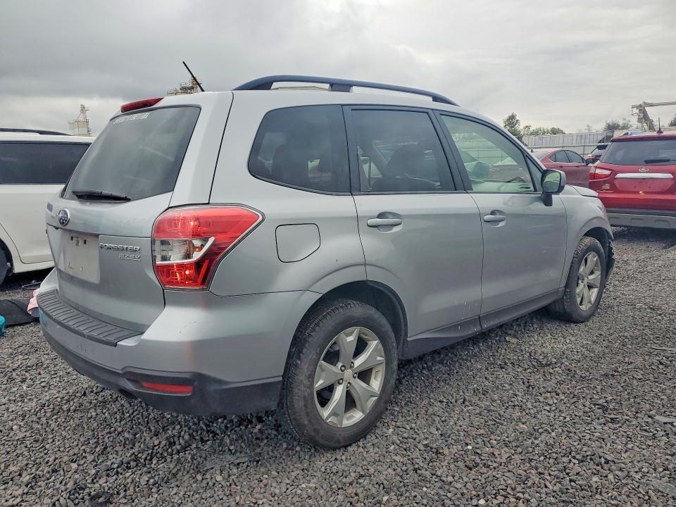 Фото 3 с аукциона – 2015 SUBARU FORESTER с VIN JF2SJADCXFH526552