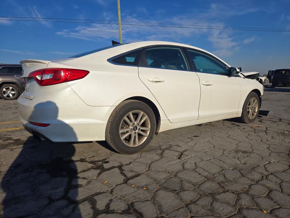 Photo 3 from auction – 2015 HYUNDAI SONATA with VIN 5NPE24AF2FH172150