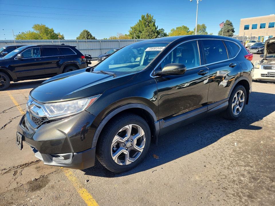 HONDA CR-V 2018 with VIN 7FARW2H82JE102564 - Photo from auction