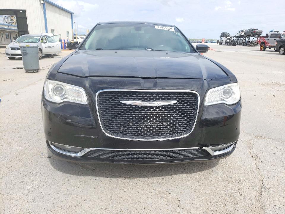 Снимка 5 от търг – 2015 CHRYSLER 300 с VIN 2C3CCAAGXFH849390