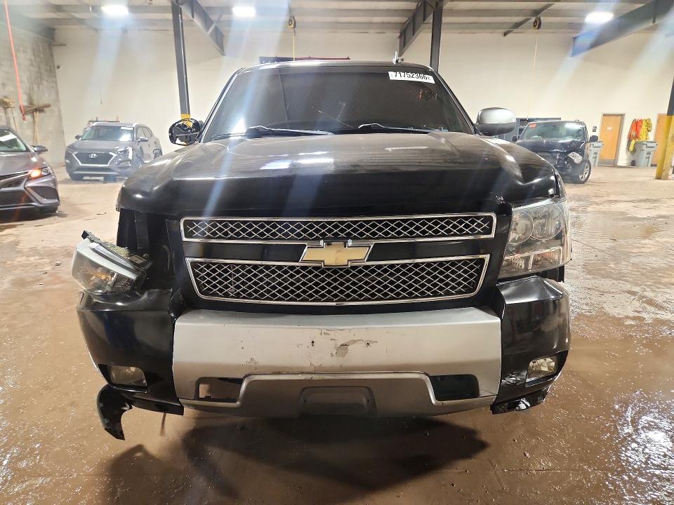 Снимка 5 от търг – 2008 CHEVROLET AVALANCHE с VIN 3GNFK12398G277682