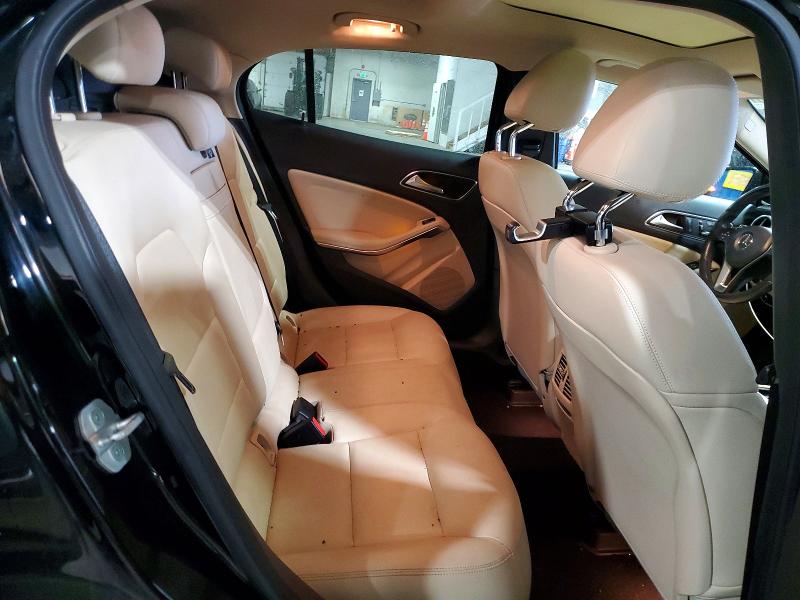 Снимка 11 от търг – 2015 MERCEDES-BENZ GLA с VIN WDCTG4GB5FJ179222