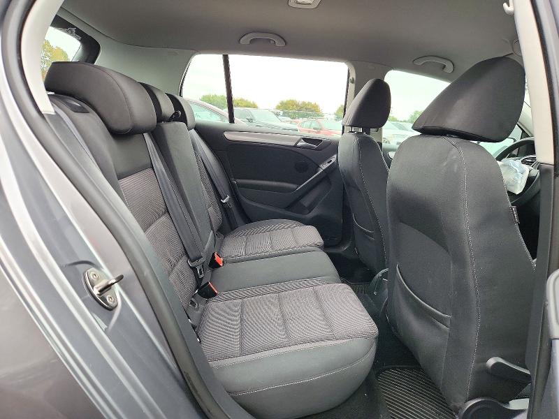 Снимка 10 от търг – 2010 VOLKSWAGEN GOLF с VIN WVWDB7AJ4AW199192
