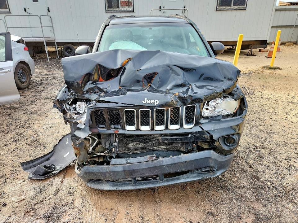 Снимка 5 от търг – 2011 JEEP COMPASS с VIN 1J4NF1FB9BD134949